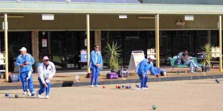 Men's Bowls