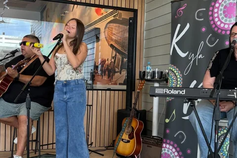Live: Kyla-Belle
