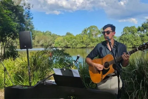 Live Music - Lachy Reyes