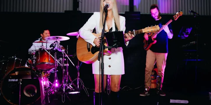 Live: Gilly Goddard Band